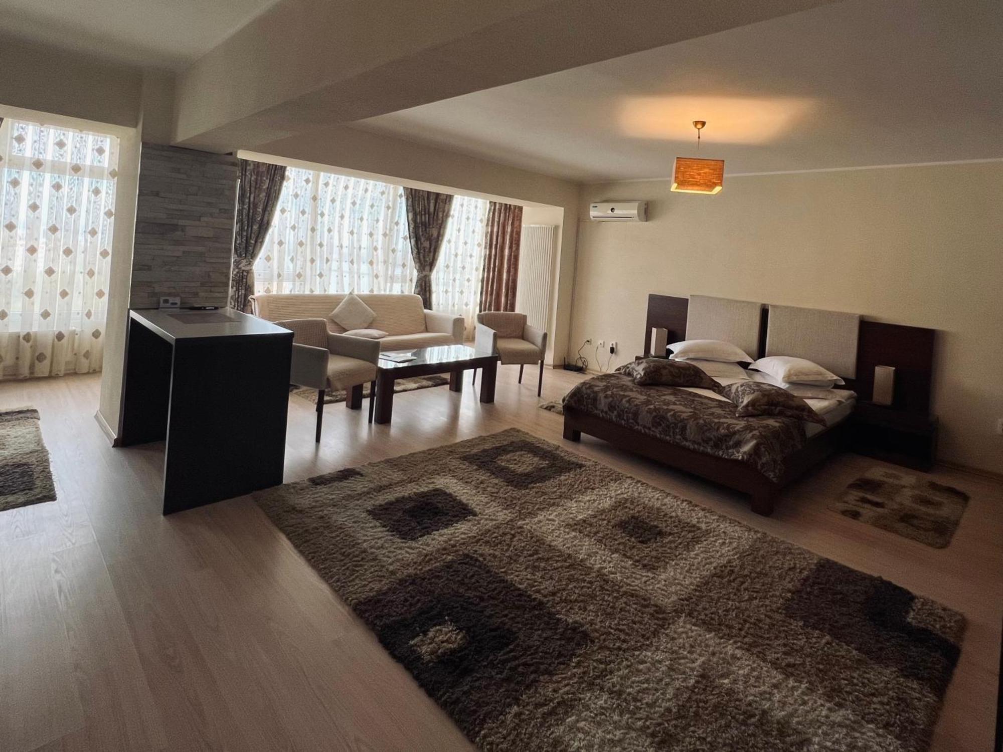 Hotel Royale Galaţi Zimmer foto