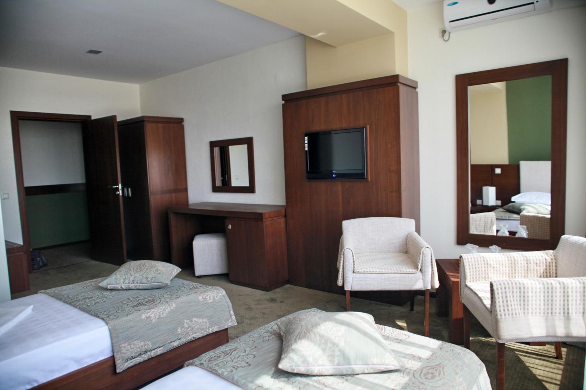 Hotel Royale Galaţi Zimmer foto